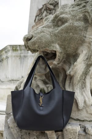 「サンローラン」がディアスキン100％の新作バッグを日本先行発売