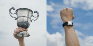 「アイムヒアー」が初の時計を発表、アンティーク純シルバー製品をリサイクルして製作