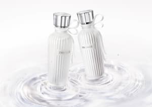 コスメデコルテから水性香水が誕生　水のきらめきと清らかさを描いた香り