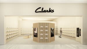 「クラークス」初の直営店が湘南テラスモールにオープン、ワラビーのアップデートモデルなどを展開
