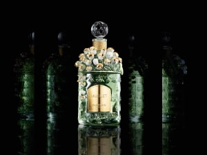 ゲランのスズランの香り「ミュゲ」　今年は彫刻家アン・ロペスとコラボした繊細なボトルで登場