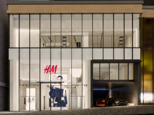 H&M 原宿店のオープン日が4月18日に決定　日本初のセルフレジ導入