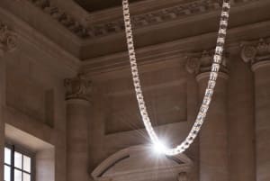 ヴェルサイユ宮殿のネックレスのようなシャンデリアを作ったのは誰？
