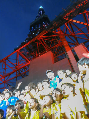 イケアと子供達が東京タワーをライトアップ「やっぱり家の日」に