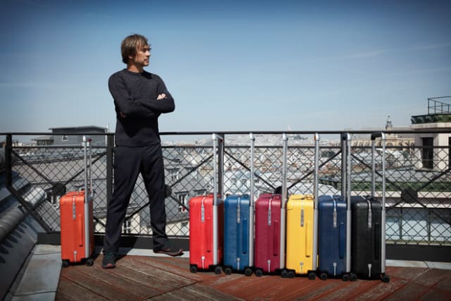 マーク・ニューソンと「ニュー・ローリング・ラゲージ」 Image by Patrick Demarchelier for Louis Vuitton / Louis Vuitton